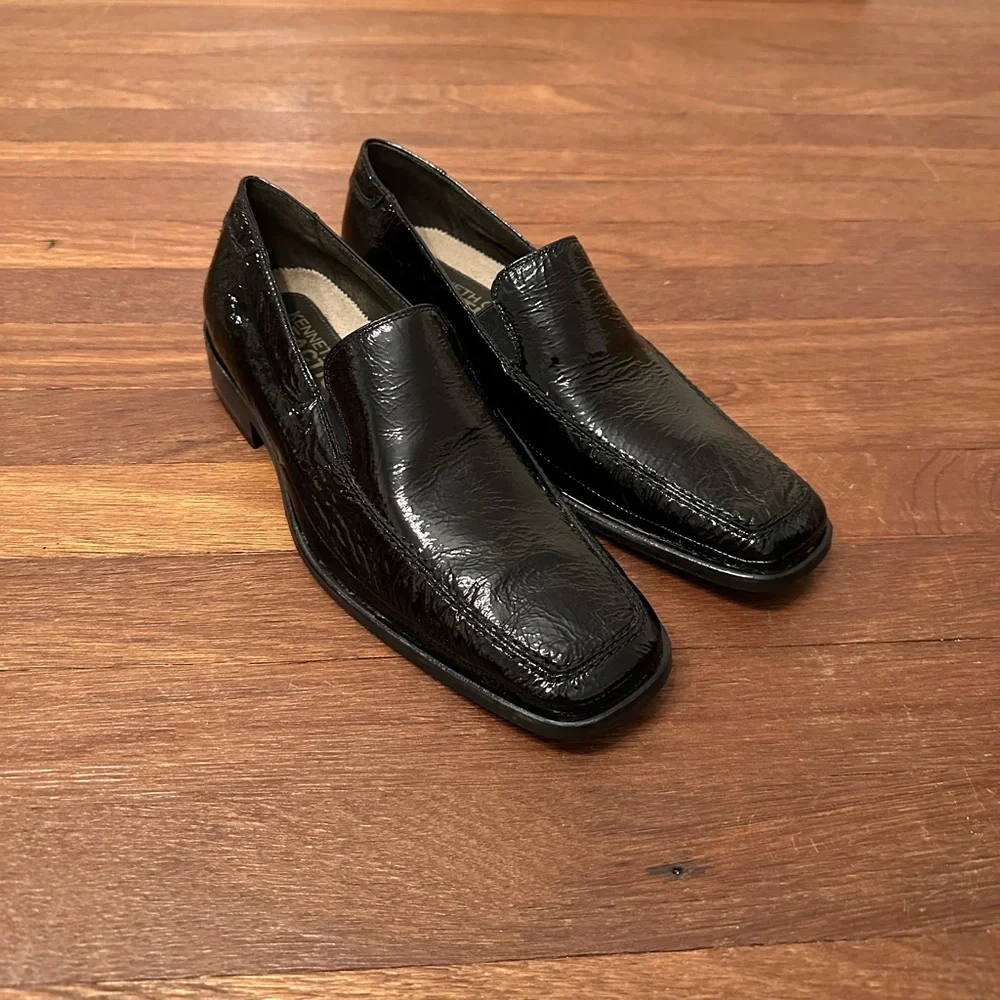 Kenneth Cole Reaction Black Patent Leather Loafers Women’s Size 9 Slip On Dress